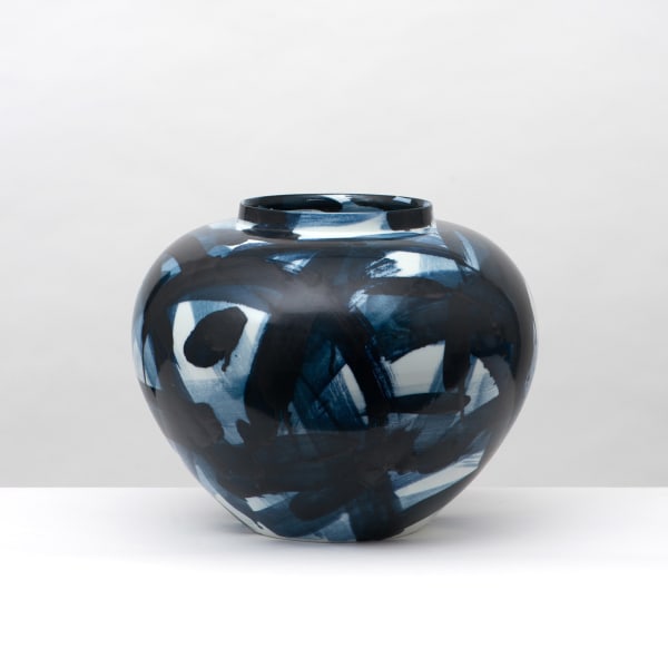 Felicity Aylieff, Blue & White Vase, 2014