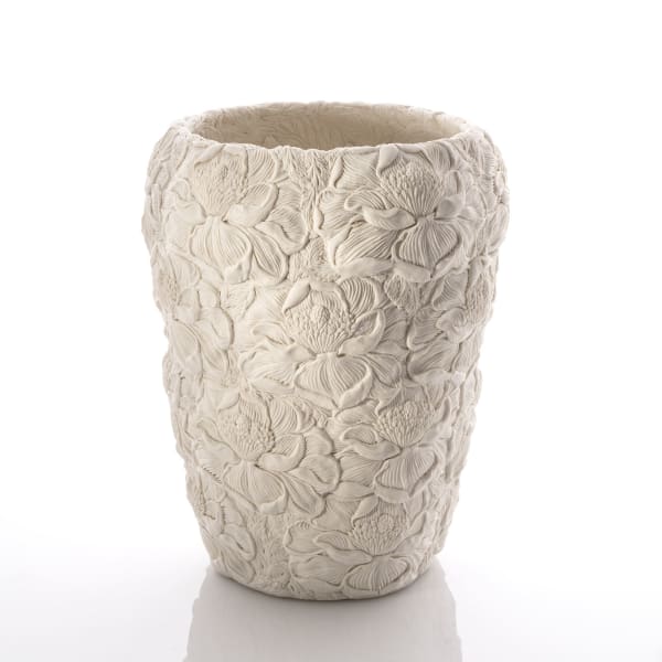 Hitomi Hosono, A Tall Magnolia and Leaves Vase, 2024