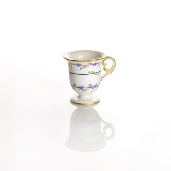 Sèvres Porcelain, A French 18th Century Soft-Paste Sèvres Porcelain Ice cup (tasse à glace), 1788
