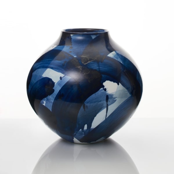 Felicity Aylieff, Blue & White Vase, 2018
