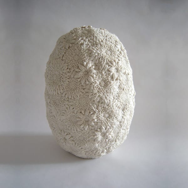 Hitomi Hosono, A Tall Mound of Flowers, 2010