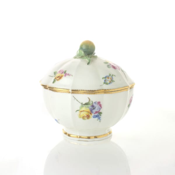 Sèvres Porcelain, A Vincennes Porcelain Sugar Bowl and Cover, 1753-4