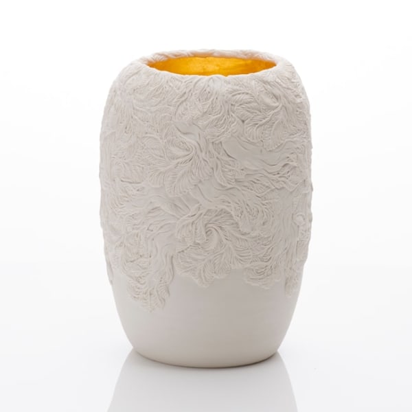 Hitomi Hosono, A Pine Tree Vase, 2019