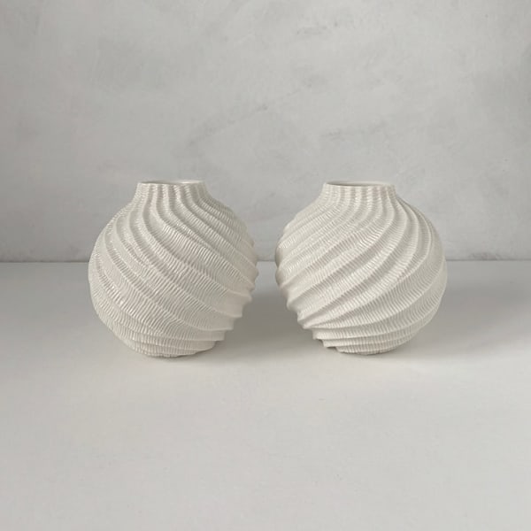 Andrew Wicks, A Small Pair of Round Vases, 2021