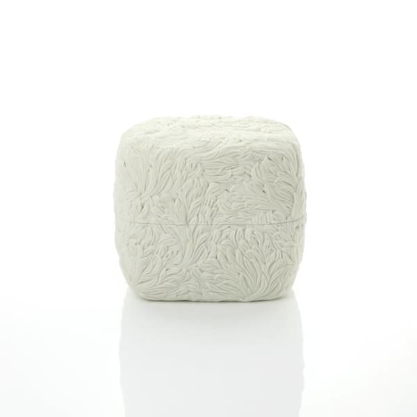 Hitomi Hosono, A Square Michikusa Box, 2019