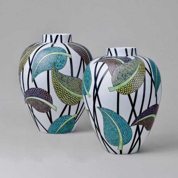 Felicity Aylieff, A Pair of Fencai Leaves Vases, 2019