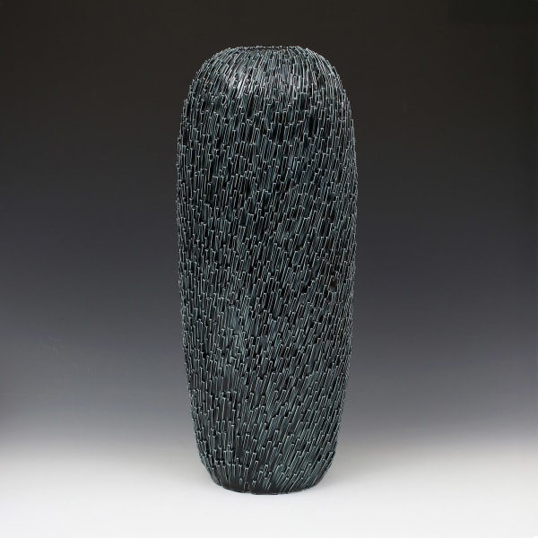 Jonathan Wade, Large Dark Textured Vessel, 2016