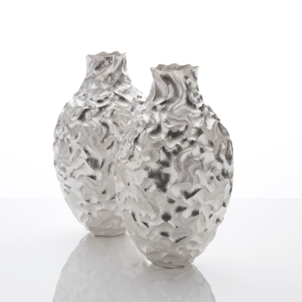 Hiroshi Suzuki, A Pair of Seni Vases, 2019