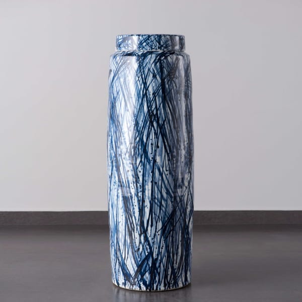 Felicity Aylieff, Blue & White Monumental Scribble Lidded Vase, 2018