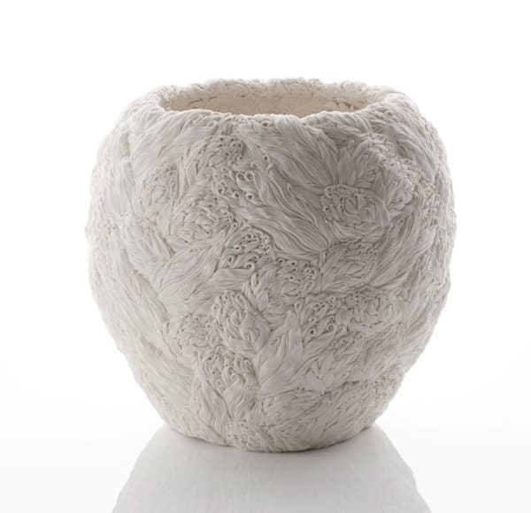 Hitomi Hosono, A Very Large Banana Leaves and Feather Leaves Bowl, 2017