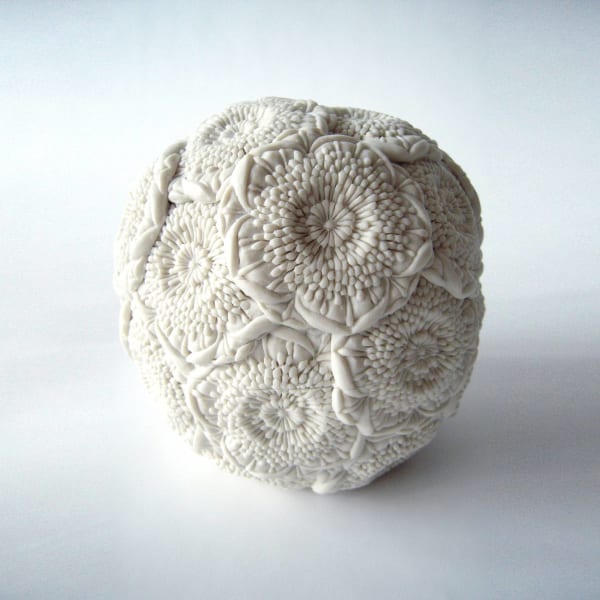 Hitomi Hosono, Camellia Box, 2011