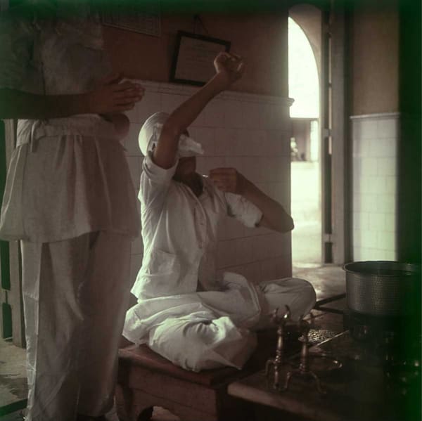 Adil Jussawalla, Fire Temple, Bombay, 1967