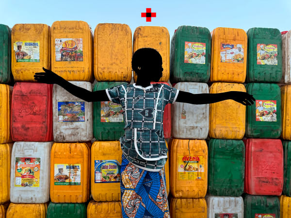 Saidou Dicko photograph. Burkinabè Artist. Contemporary African Art in Paris. AFIKARIS Gallery. Self-taught artist. Painted photography. Echoes to Peulh tradition. Figurative and poetic photography.