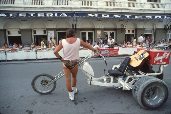 Oriol Maspons, The Montesol Hotel, Vara de Rey, c 1975