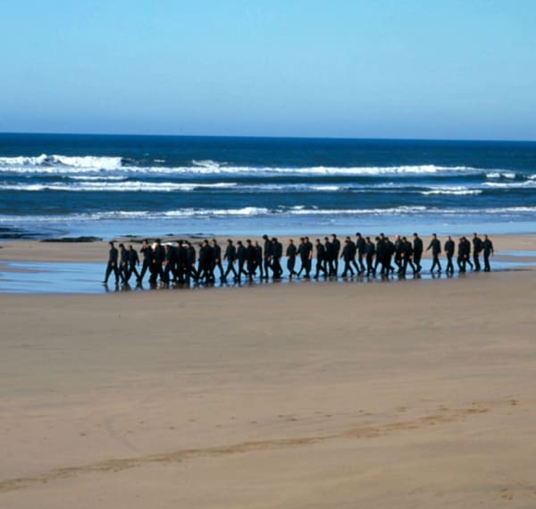 Shirin Neshat, Passage, 2001