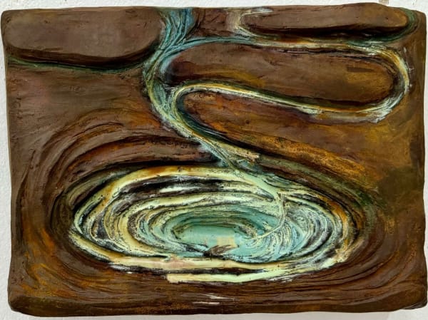 Tatiana Blass Teatro de Arena_Tornado Subterrâneo #10, 2025 Encáustica sobre resina com pó de ferro 26 x 37 x 7 cm