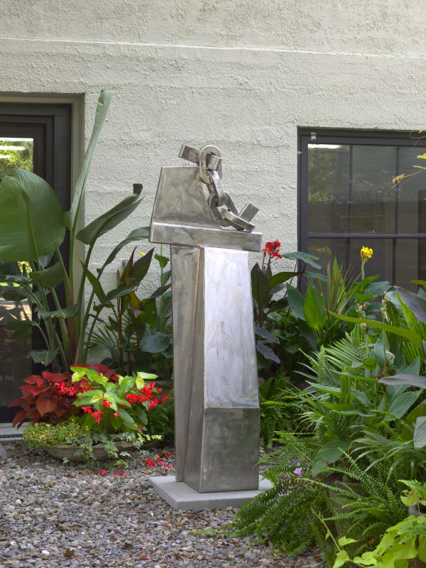 Melvin Edwards Yet to be titled, 2019 Stainless steel 68 x 24 x 12 in (172.72 x 60.96 x 30.48 cm)