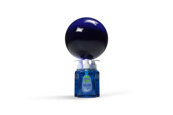 Leo Luccioni, Hyperstition Cristal - Blue Dettol , 2020