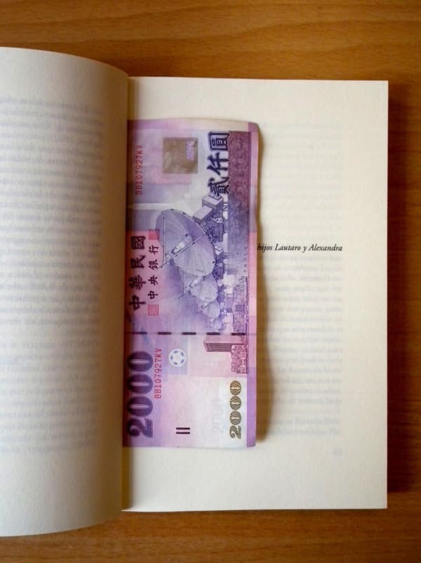 Heman Chong, A Short Story About Money And Fathers (for CELR), 2012