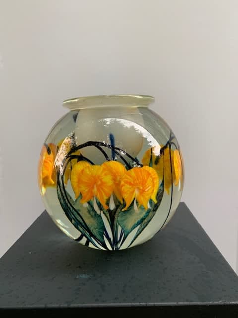 Tim Lotton, Mango Bleeding Heart Bowl with Frosted Interior