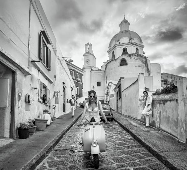 David Yarrow, The Girl on the Vespa