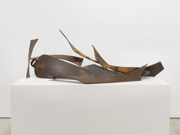 Anthony Caro Low Table Piece B-133 (B0268), 1975 steel, rusted 63.5 x 175.3 x 76.2 cm