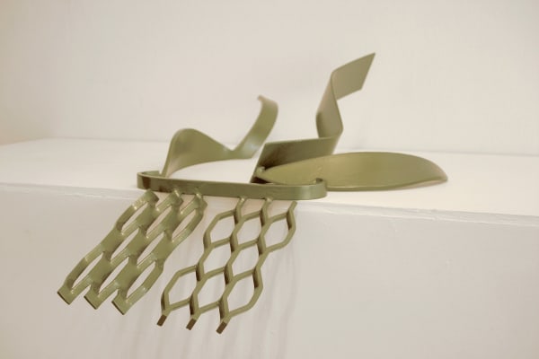 Anthony Caro Table Piece XCII, 1970 steel sprayed avocado 29.5 x 79 x 42.5 cm