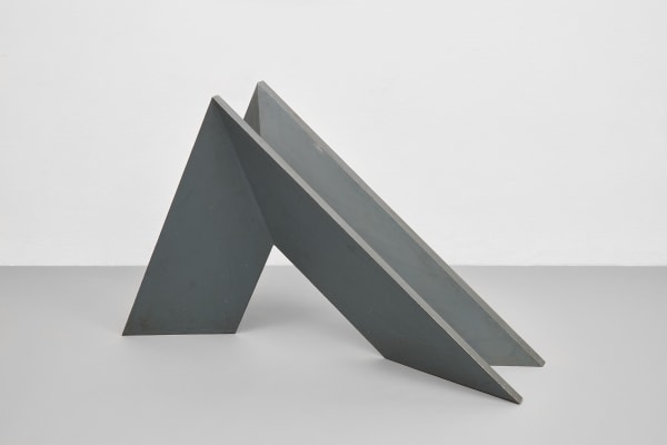 Lun Tuchnowski Untitled, 1984 steel 80.5 x 32.5 x 131 cm