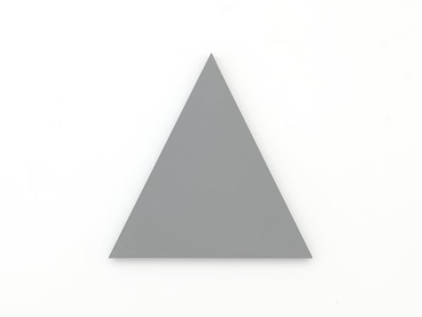 Alan Charlton, Traingle, 2015