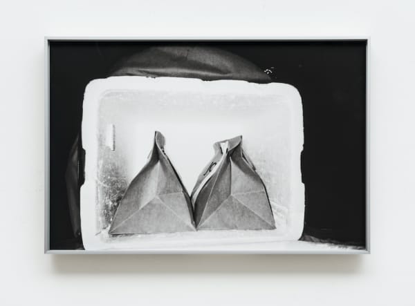 Allan Weber, Sem título, da série Tamo junto não é gorjeta [Untitled, from the series We're in This Together Isn't a Tip], 2020