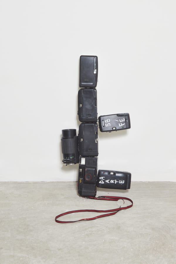 Allan Weber, Sem título, da série Traficando Arte [Untitled, from the series Dealing Art], 2022