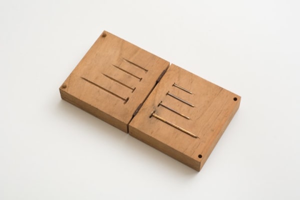 Cildo Meireles - Estojo [Case], 1995