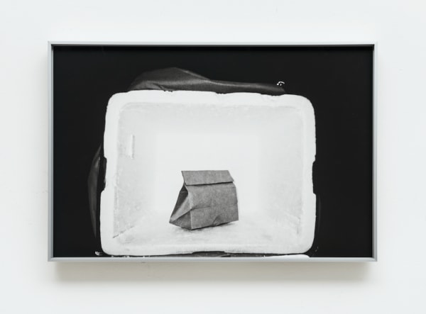 Allan Weber, Sem título, da série Tamo junto não é gorjeta [Untitled, from the series We're in This Together Isn't a Tip], 2020