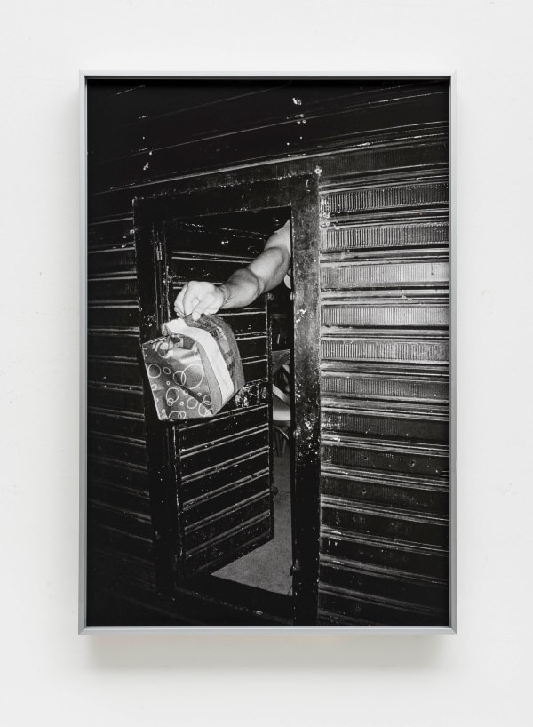 Allan Weber, Sem título, da série Tamo junto não é gorjeta [Untitled, from the series We're in This Together Isn't a Tip], 2020