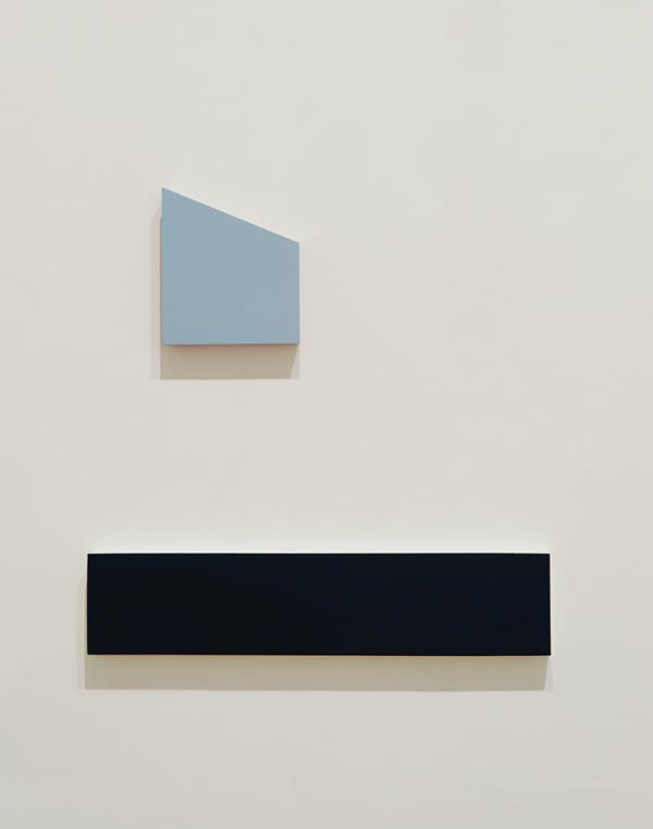 LEE Jeongbae, Sky Blue, Black-Pointed, 2016