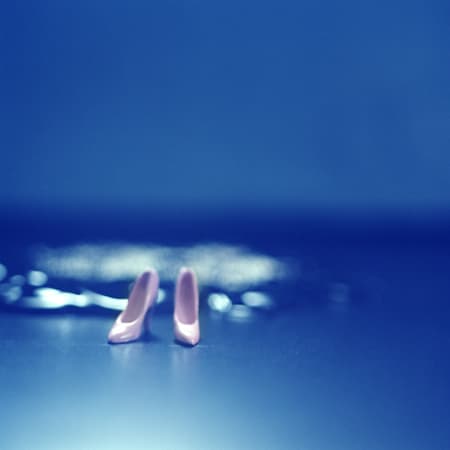 the way silence tentacles around the neck renders us mute she’s gone I can’t find her Neither will you