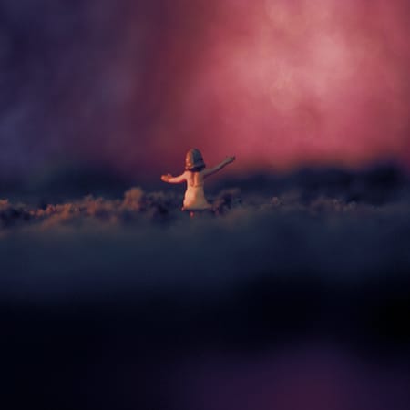 shell and yolk glued and cracked respectively no carton to keep her