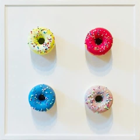 LOTTE KLOPPENBURG, DONUT REALISTIC DRIP: HAPPY SUGAR, 2024