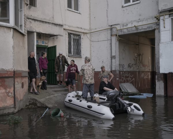 Johanna-Maria Fritz, Viktor and his volunteer team evacuate Valentina and her dog Boss, 2023