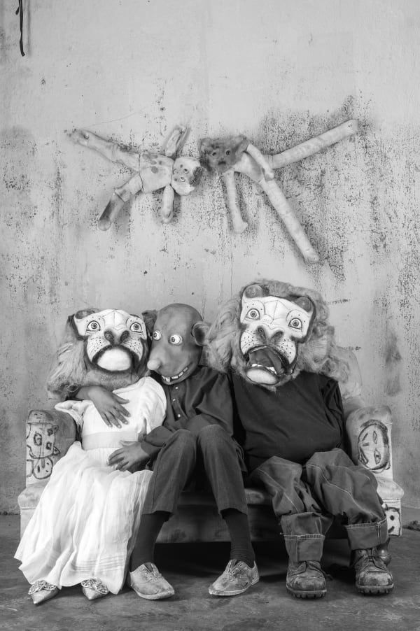 Roger Ballen, FLIRTING, 2016