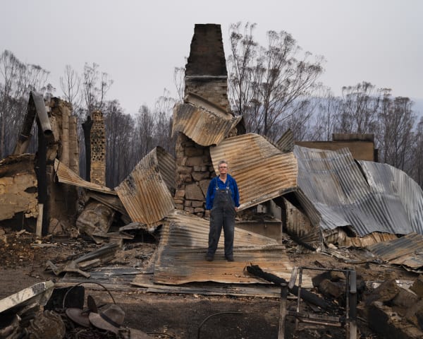 Gideon Mendel, Jenni Bruce at her burnt home in Upper Brogo, New South Wales, 2020