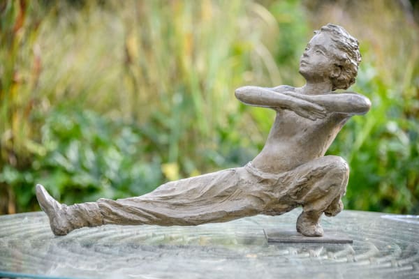 bronze, sculpture, little boy, dancing, russian, kazatchok, child, movement, yoga, art thema, artthema, art, thema, cols, dance, art gallery, antica namur
