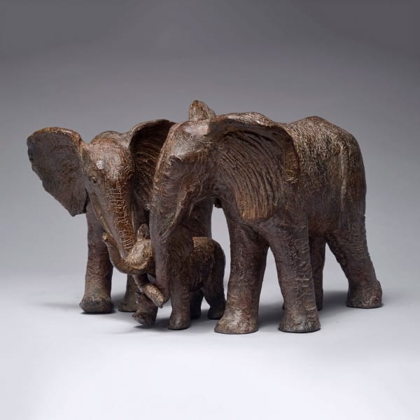 sophie verger, sculpture, bronze, école, chien, loup, petite fille, tendresse, art thema, artthema, galerie, belgique, france