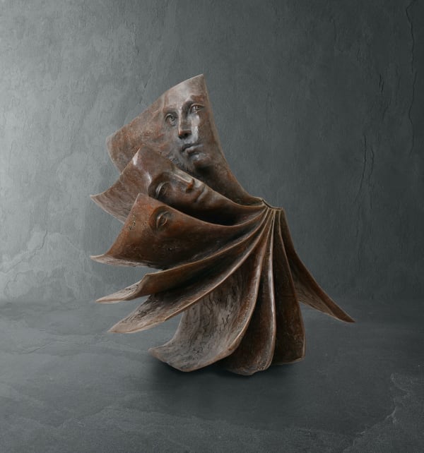 art thema, artthema, art, thema, Falling book, chute, livre, femmes, girl, woman, book, bronze, sculpture, contemporary art, italian art, Paola Grizi, Art Thema Heyi Gallery, Brussels