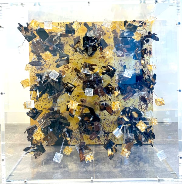 Butterfly effect, ROD, butterfly, spring, nature, summer, gold, sun, mystere, wall sculpture, wall art, wall architecture, wall installation, fragmentation art, resin art, mix media, contemporary art, contemporary installation, contemporary sculpture, interior design, art decoration, salon decoration, art thema heyi, belgian art gallery