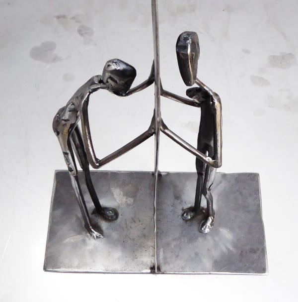steel sculpture, Caroline Brisset, between us, contemporary art, covid-19, art thema, heyi