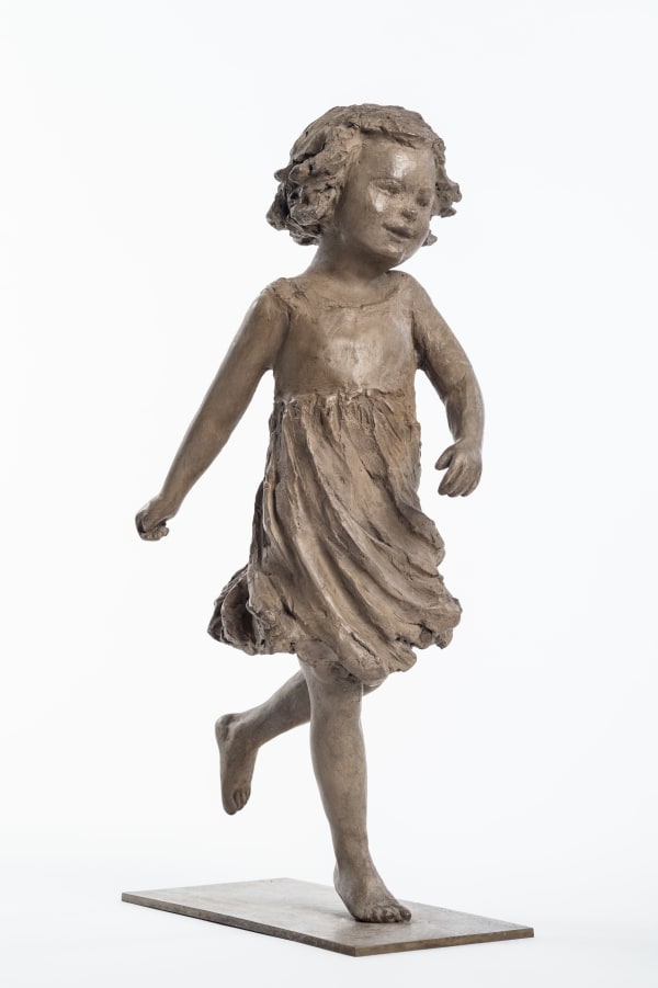 girl, bronze, sculpture, little girl, playing girl, running, figurative sculpture, tenderness, sweetness, art thema