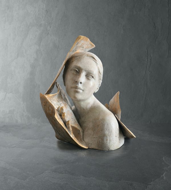 art thema, artthema, art, thema, another place, ailleur, femme, woman, white, beautiful, elegance, bronze sculpture, paola grizi, artiste italian, decoration art, art thema heyi gallery, brussels, bruxelles, brussel