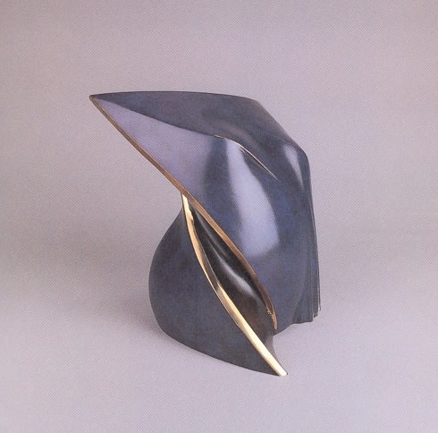 baldini, sculpture, bronze, ligne, géométrique, féminité, design, buste, art contemporain, italie, galerie d'art, galerie d'art belge, galerie d'art bruxelloise, art yi, art yi gallery