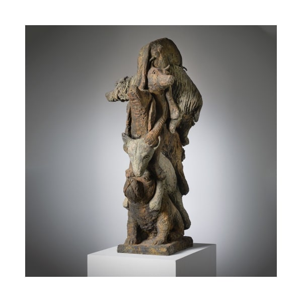 column of dogs sculpture dog sculpture Sophie Verger lovely bronze sculpture animal sculpture contemporary sculpture garden sculpture Art Yi gallery Brussels art gallery